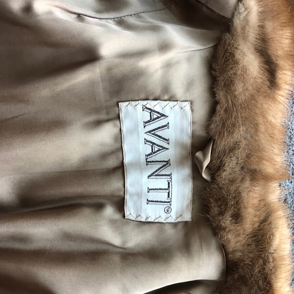 Ladies Mink Jacket - Picture 6 of 8